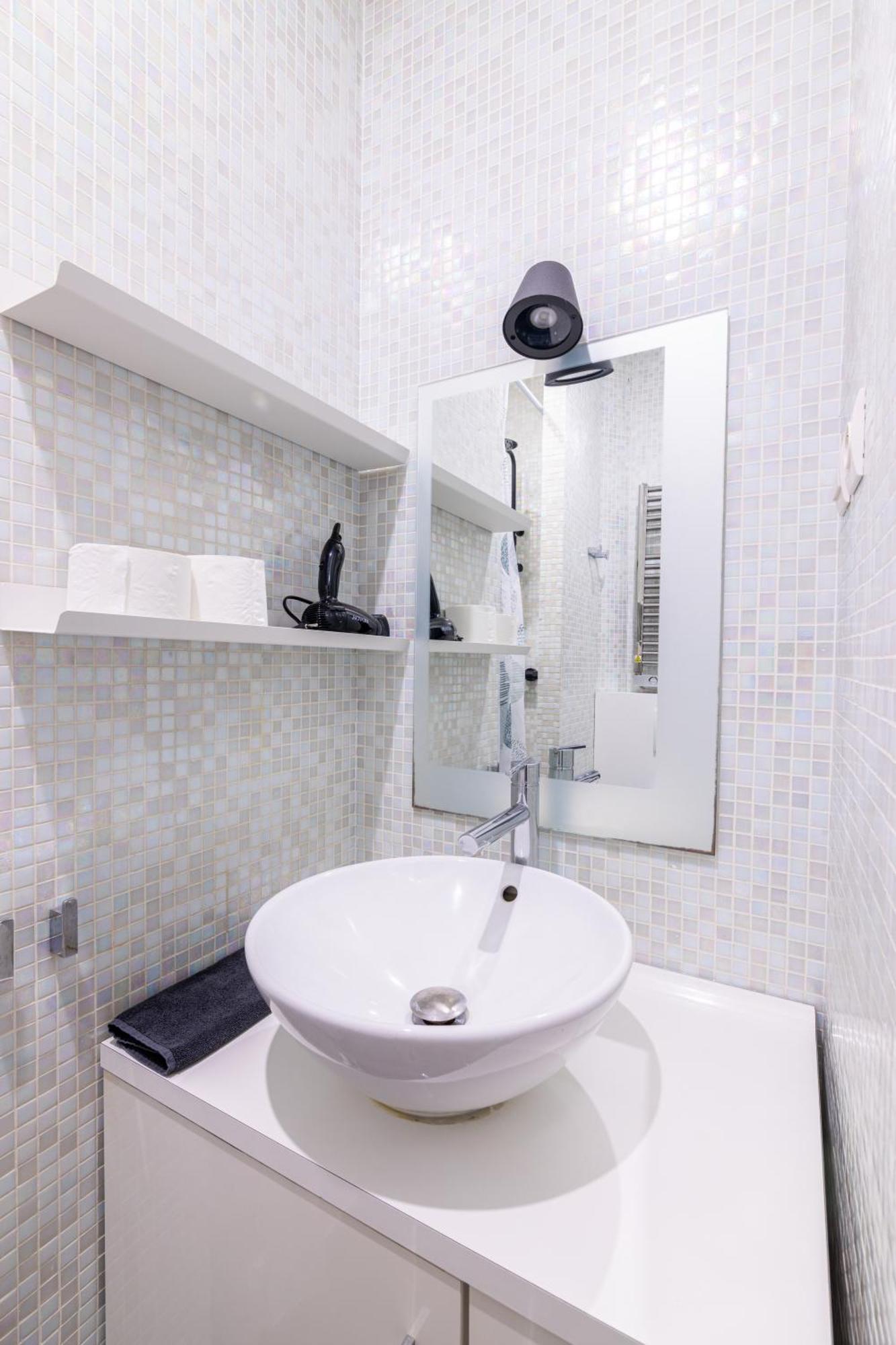 Luxurious 1 Bedroom Republique Vinaigriers Free Netflix Paris Exteriör bild
